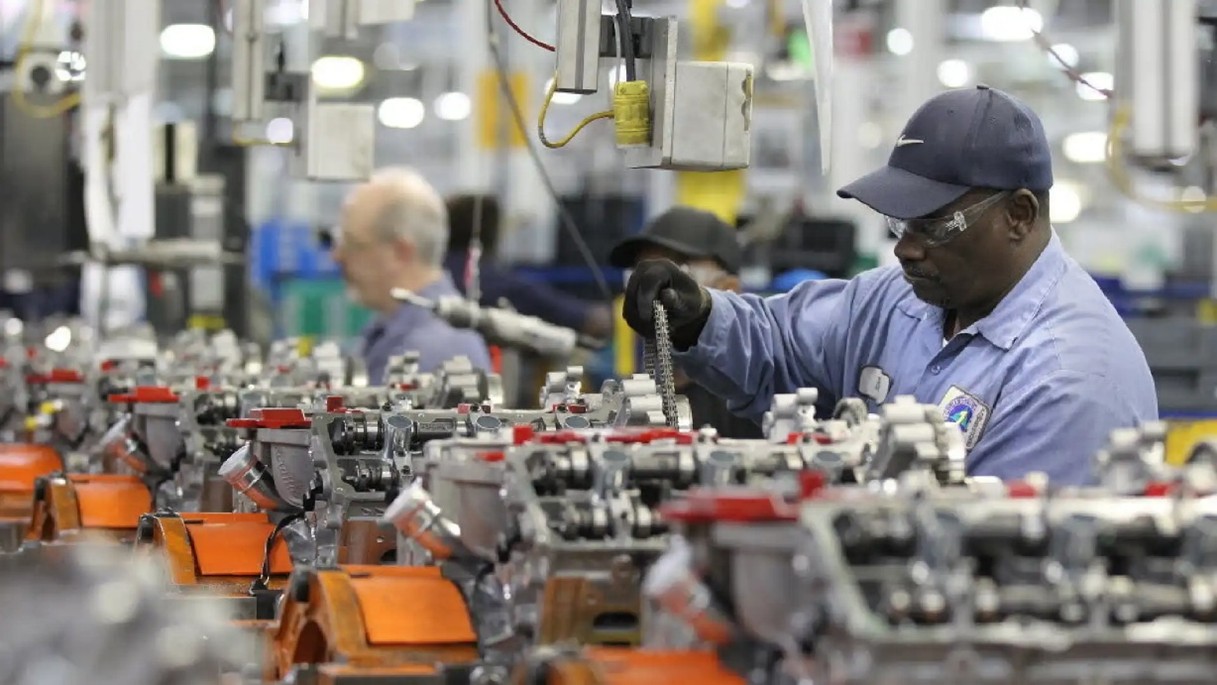 UAE manufacturing recruitment 2026, industrial jobs UAE, engineering hiring trends. Kinetic